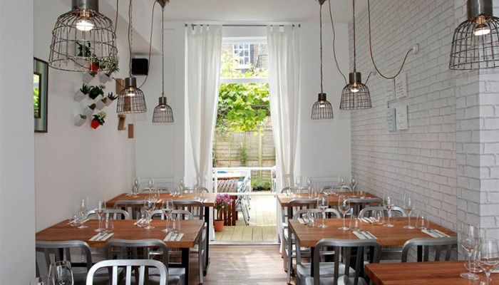 Mazi Restaurant - best greek restaurants in london