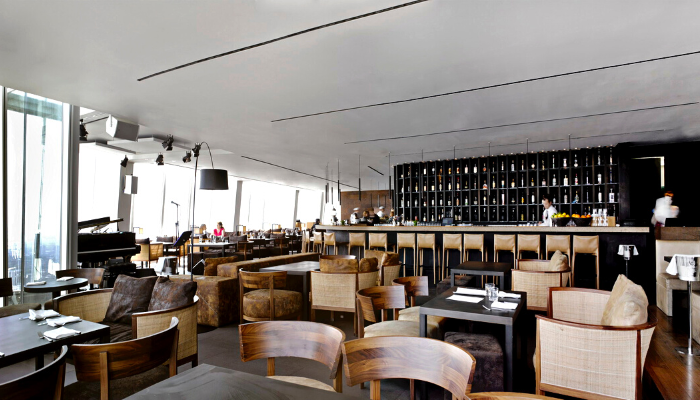 Oblix modern restaurant in london bridge